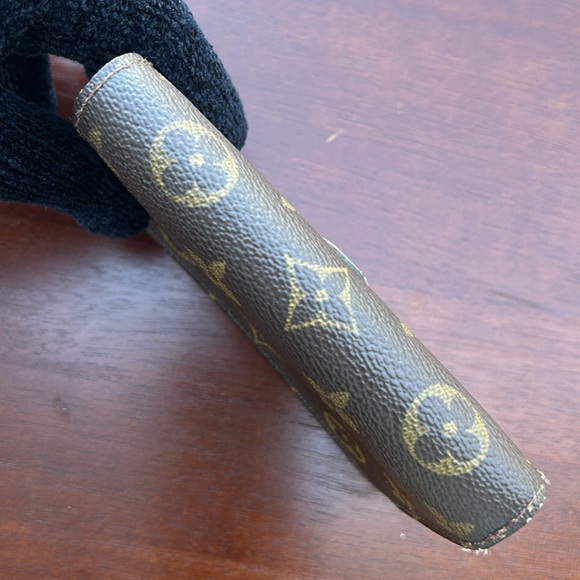 Louis Vuitton monogram kisslock wallet - Picture 4 of 16